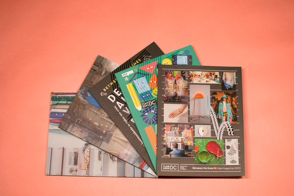 Combipakket - Between the lines Jaarmagazine #1, #2, #3, #4 en #5